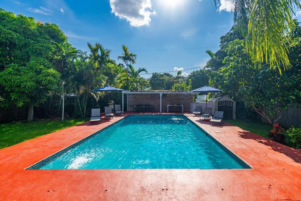 Spacious 3 Bedroom Home With Oversized Pool & Backyard Miami Esterno foto